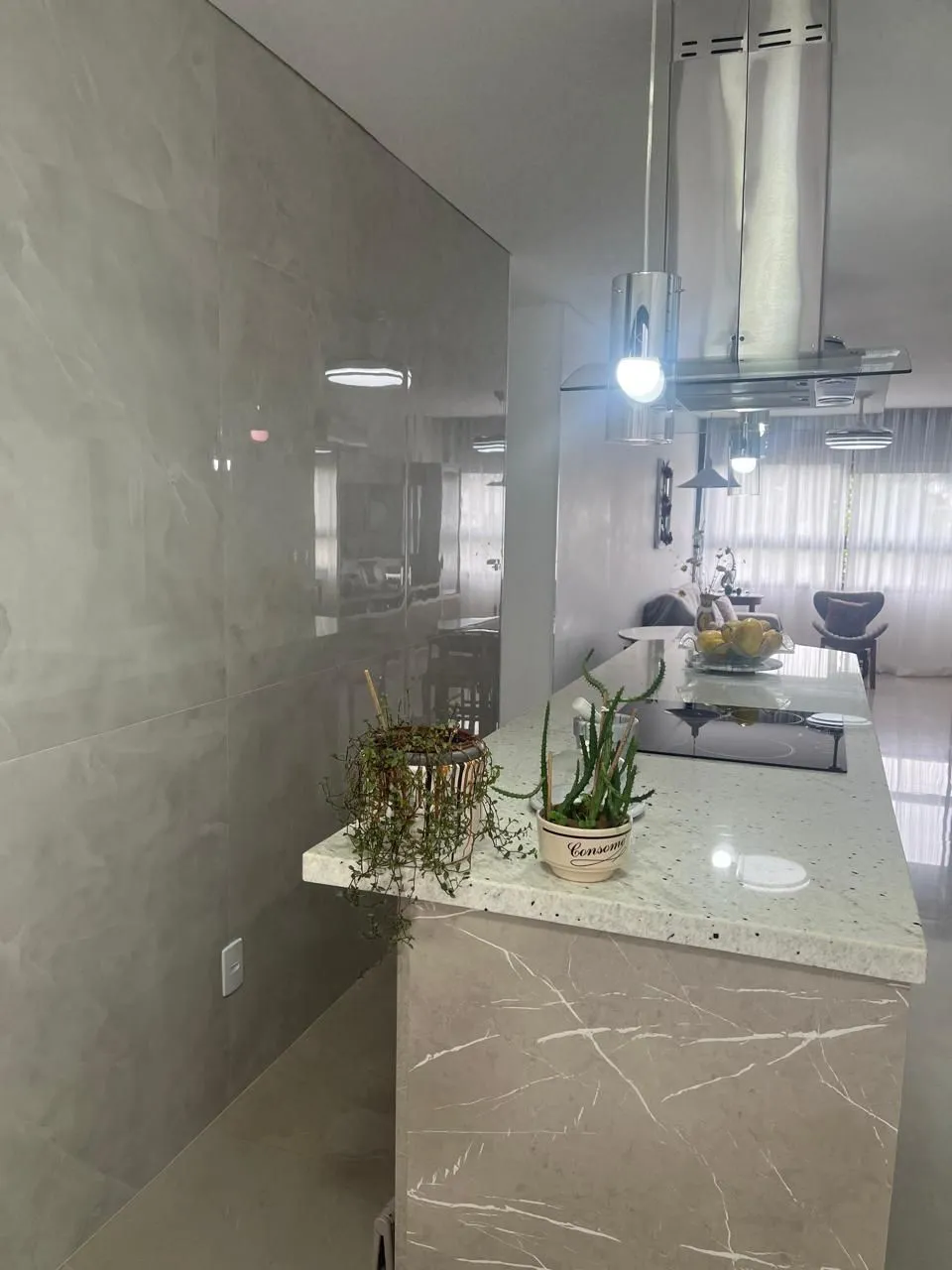Imagem Apartamento no bairro Cristal de 2 dormitórios e vaga MOBILIADO