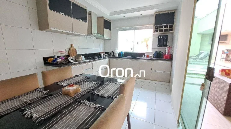 Imagem Casa com 3 dormitórios à venda, 215 m² por R$ 919.900,00 - Residencial Village Santa Rita II - Goiânia/GO