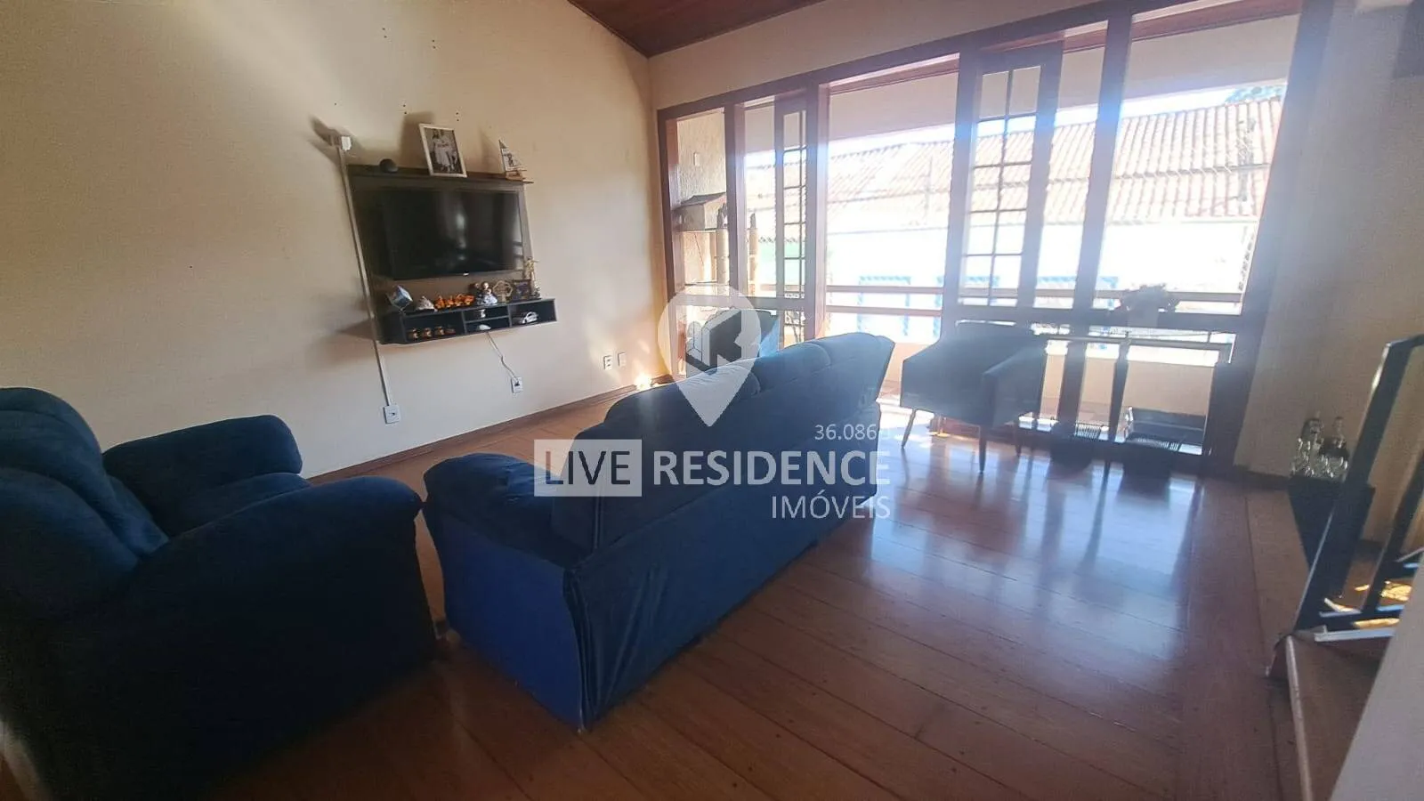 Imagem Vende-se Casa no Centro da cidade de Itatiba SP com terreno 250m²