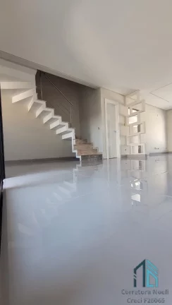 Imagem Sobrado a venda 03 quartos c/suíte, 04 vagas no Xaxim em Curitiba PR