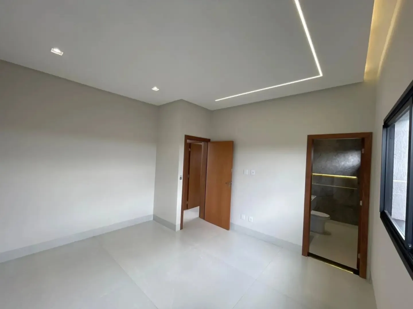 Imagem Linda Casa 3 Suites No Jardins Parma