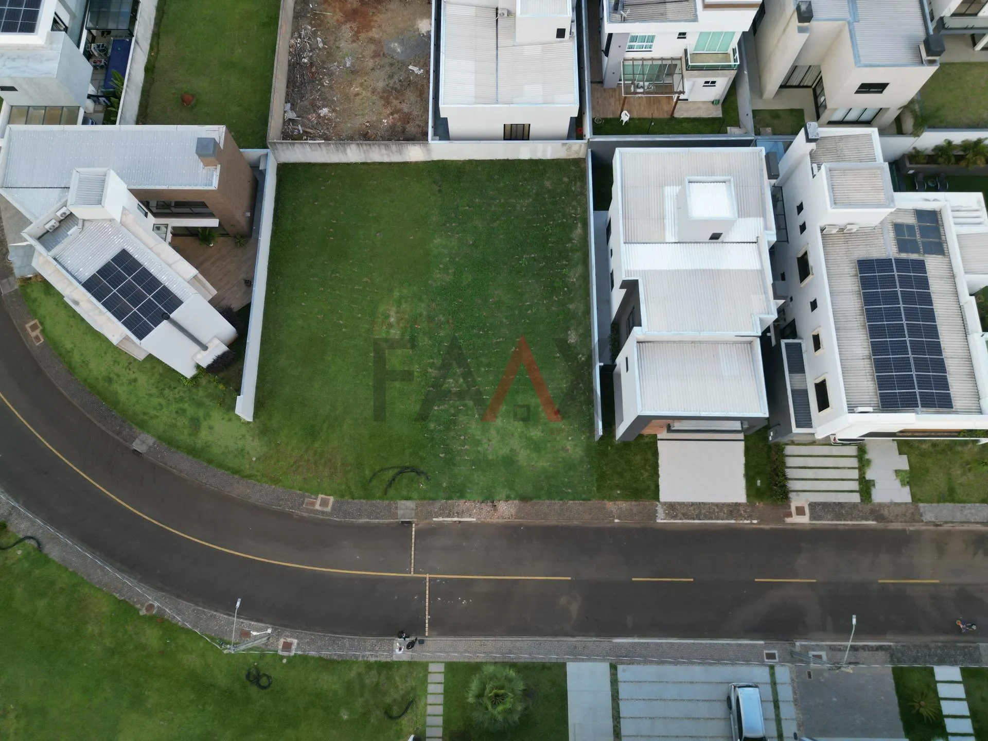 Imagem Terreno à venda no Villaggio Firenze com 300m em Guarapuava PR