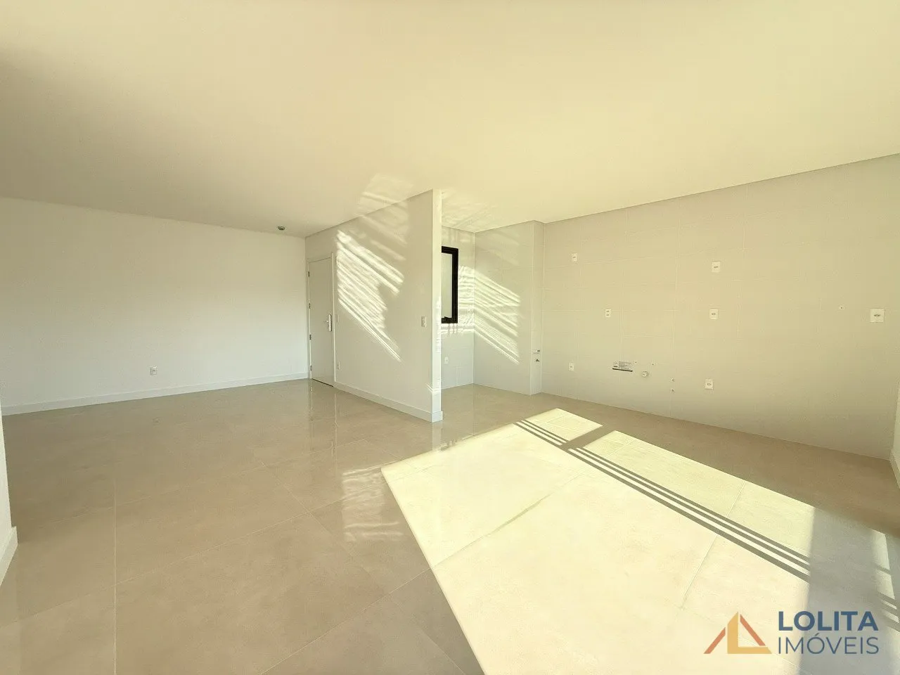 Imagem APARTAMENTO À VENDA 113M² COM 3 SUÍTES NO KOBRASOL - SÃO JOSÉ/SC.