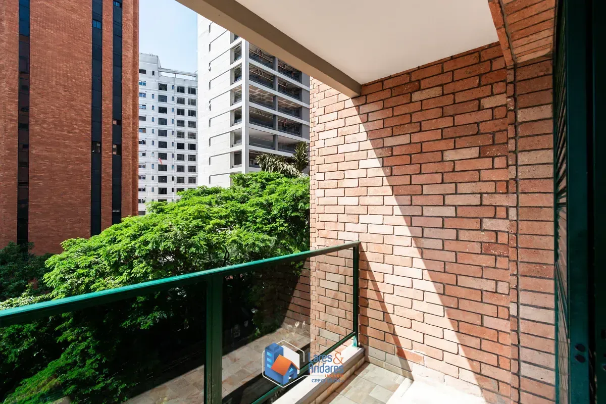 Imagem Apartamento para venda em Moema com 4 quartos, sendo 3 suítes, 222m²