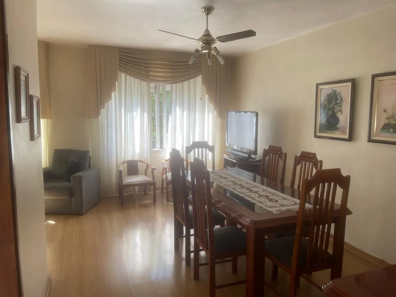 Imagem Apartamento de 3 quartos e 1 vaga garagem no bairro Rio Branco em Porto Alegre
