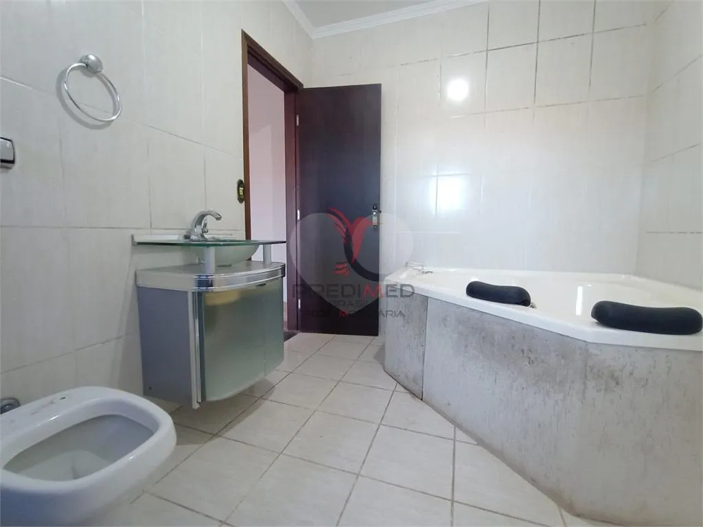 Imagem Sobrado de 3 quartos, 164m² no bairro Jardim Do Caju Ii, em Lençóis Paulista