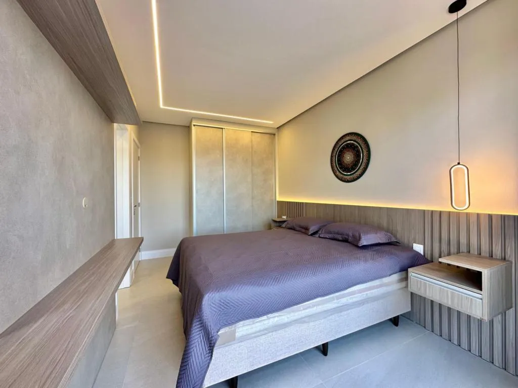 Imagem Casa em Condominio 4 Dormitórios - Bairro xangri-la