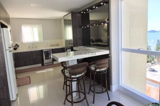 Imagem Ótimo apartamento quadra mar em Balneário Camboriú.