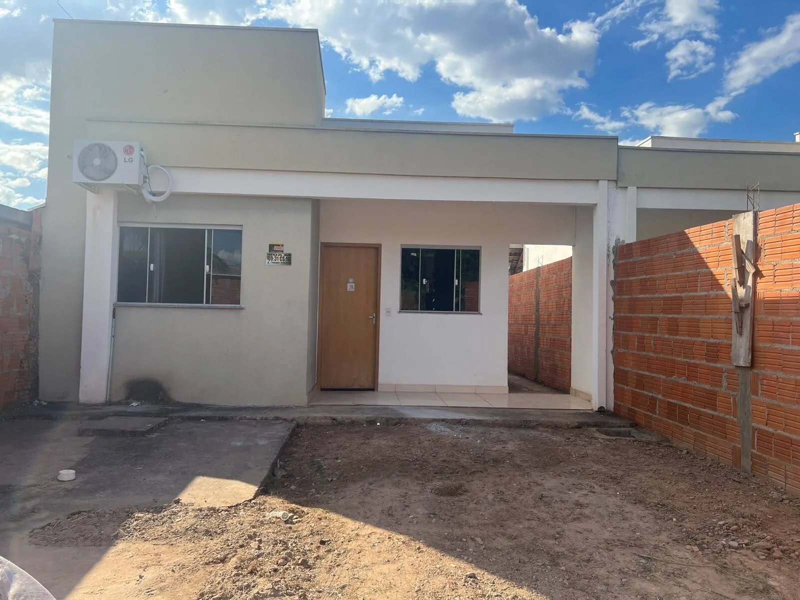 Foto do imóvel Casa com 2 Quartos Bairro Parque Atalaia em Rua Oito