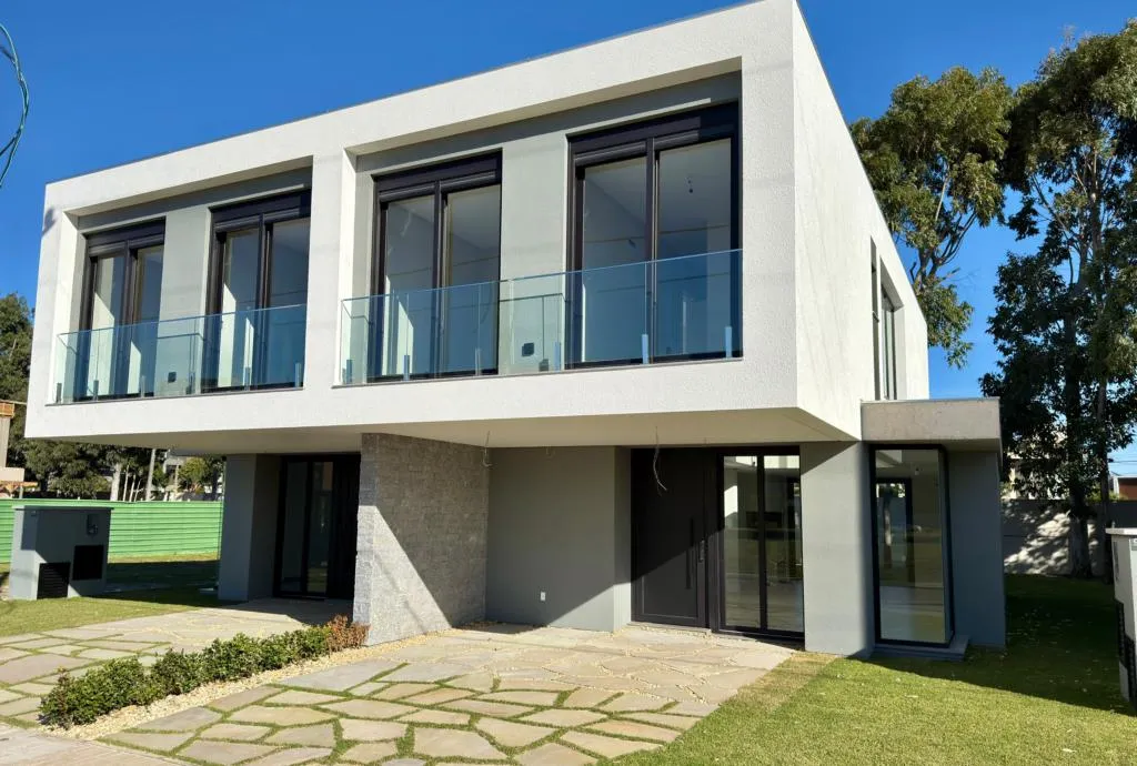 Imagem Casa em Condominio 3 Dormitórios - Bairro Atlantida