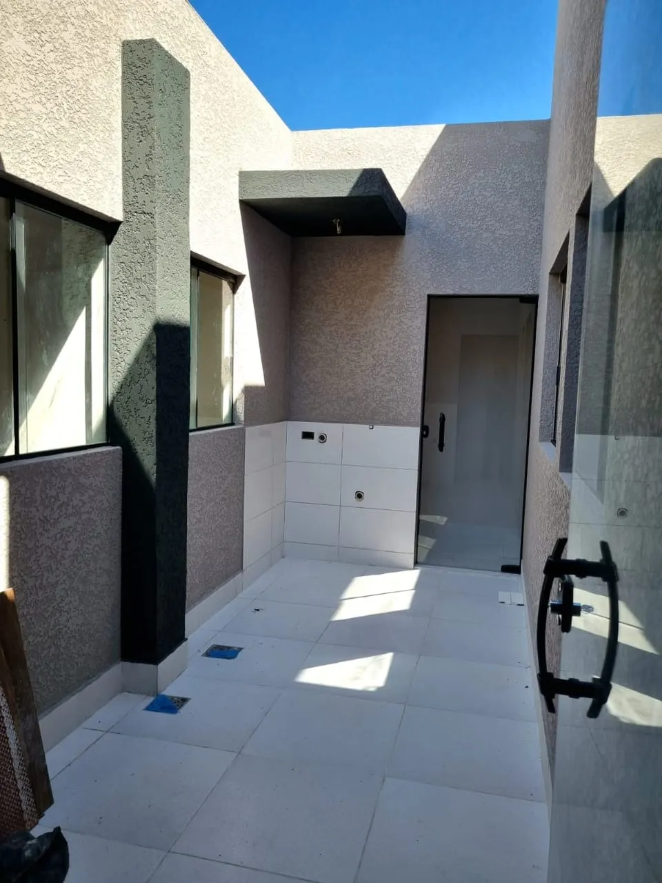 Imagem Excelente casa no Jardim Paulista, Zona Norte de Sorocaba |150,00 m² de terreno | 2 dormitórios | Sala e cozinha com pé-direito alto | Vaga de Garagem