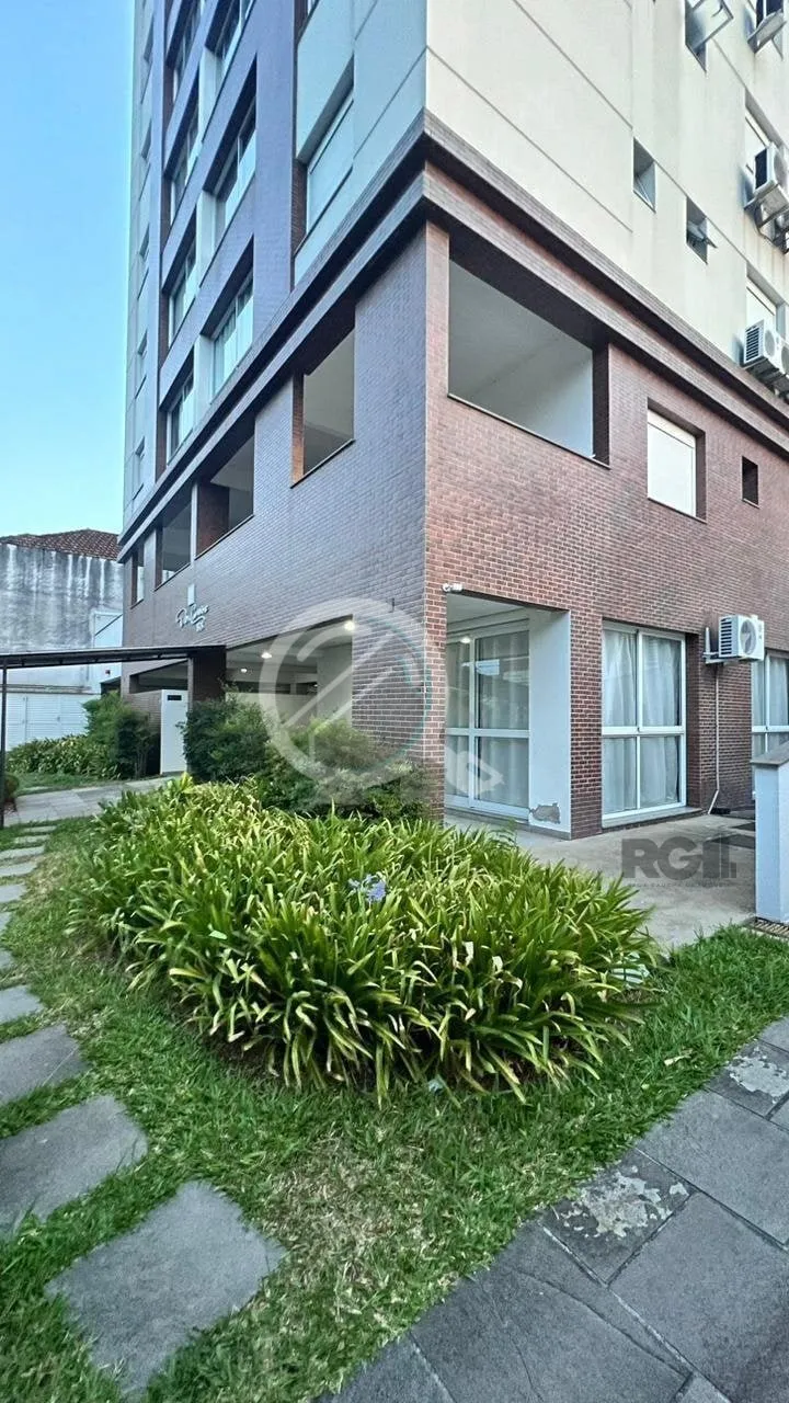 Imagem Apartamento de um dormitório localizado no charmoso Bairro Menino Deus, apresenta-se semi-mobiliado...