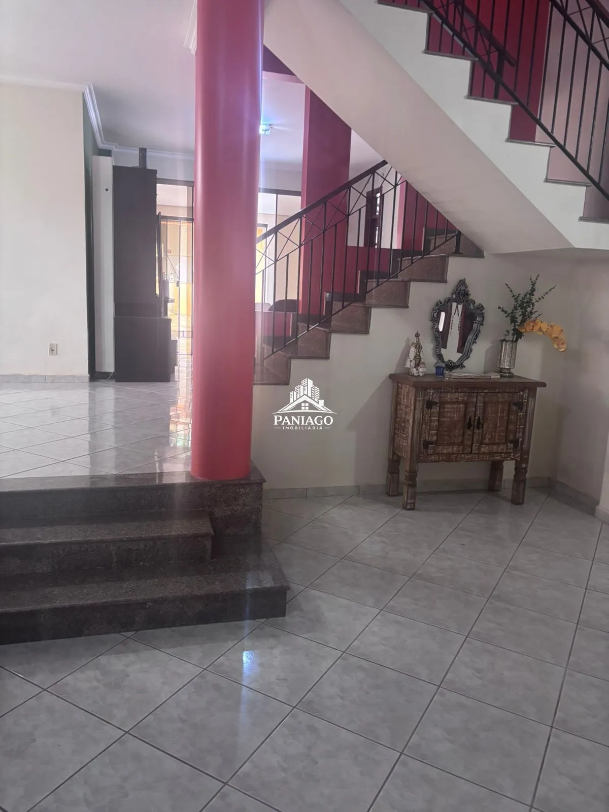 Imagem Casa com 5 Quartos no Bairro Flamboyants Próxima ao Shopping Estação Cuiabá