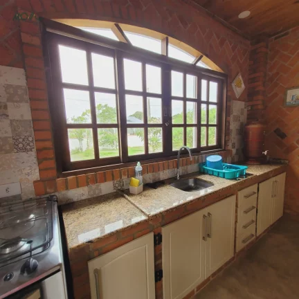 Imagem Casa à Venda em Itapoá - 3 Quartos, 100m da Praia, Oportunidade Imperdível!
