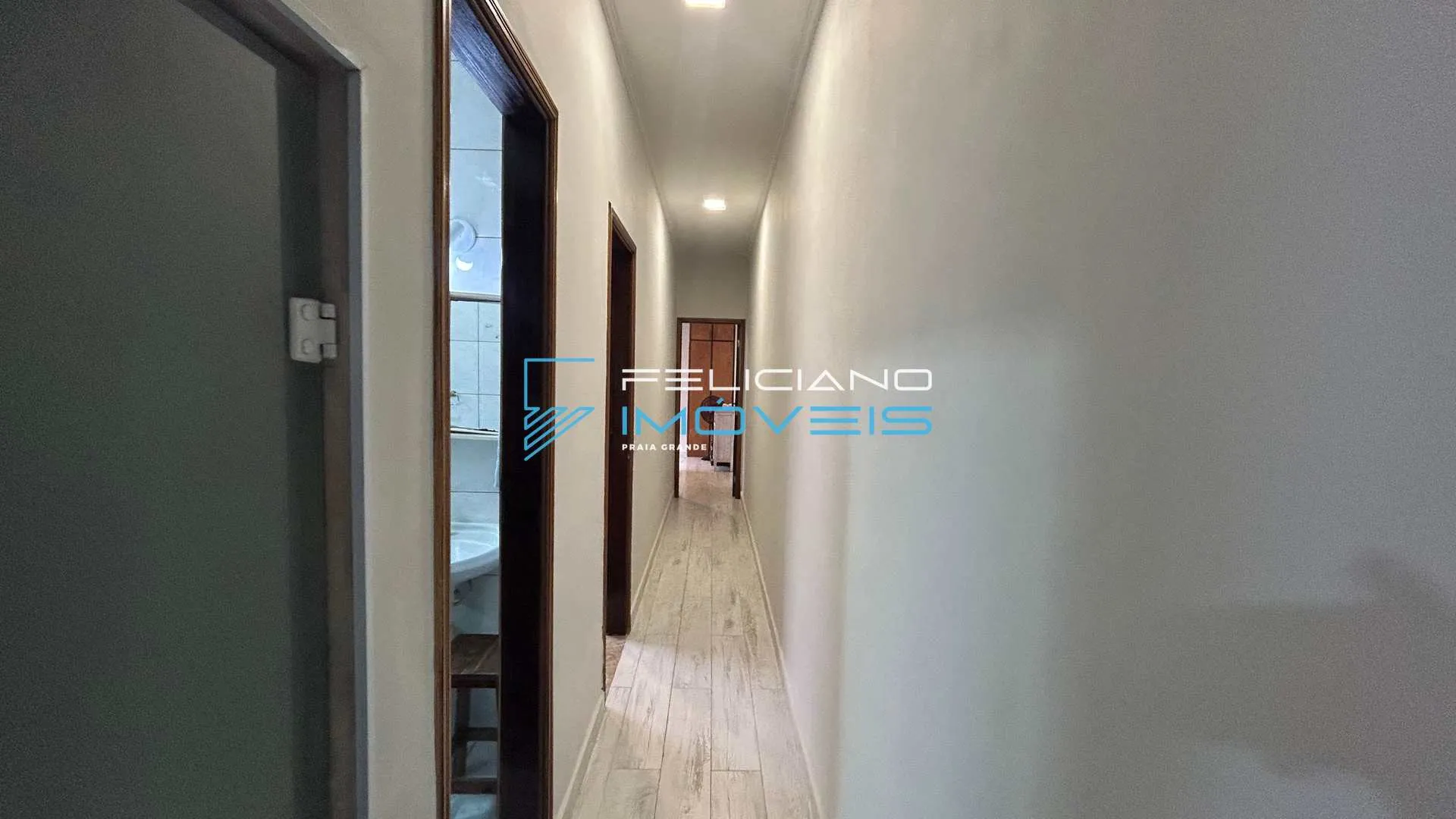 Imagem Casa com 2 quartos, Canto do Forte, Praia Grande - R$ 750 mil, Cod: 7011