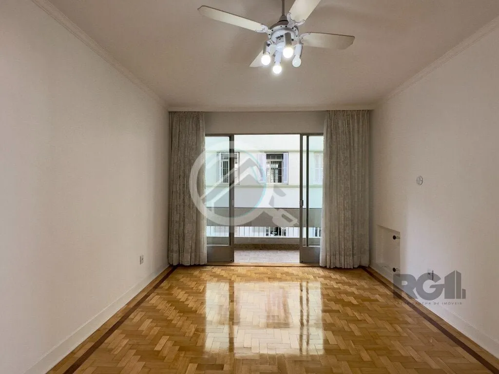 Imagem Apartamento de 170m², totalmente reformado, 3 dormitórios, sendo 1 suíte com sacada, sala de esta...