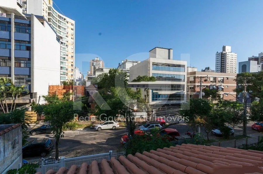 Imagem Casa 3 dormitórios à venda Menino Deus Porto Alegre/RS