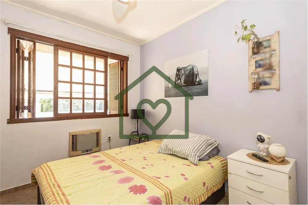 Imagem Casa de rua com 4 DORMITÓRIOS, 2 suítes, 4 vagas e 210m² de área privativa, no bairro Três Figu...