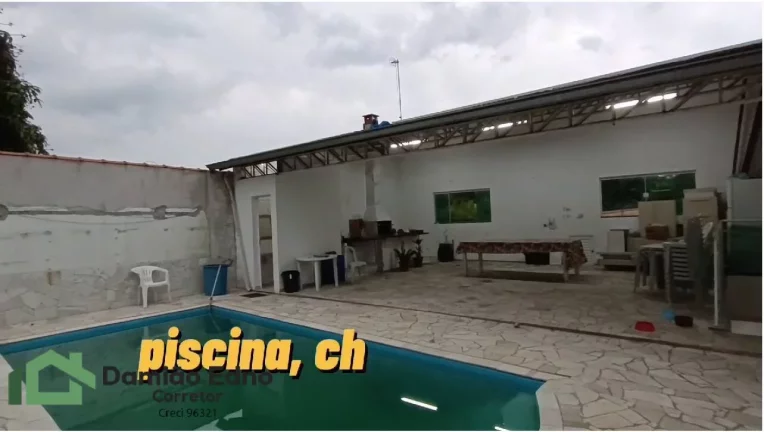 Imagem Casa com 3 Quartos e 3 banheiros, 239 m² por R$ 990.000