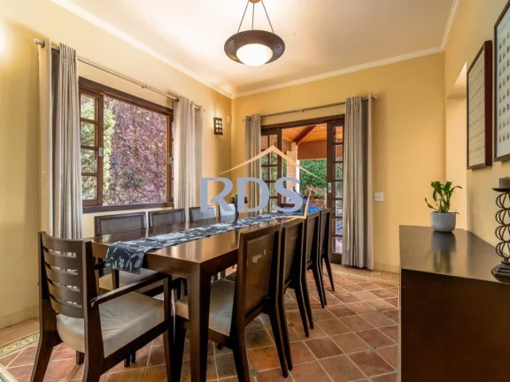 Imagem Lindíssima casa em Atibaia ,porteira fechada ! 350m² 05 suítes