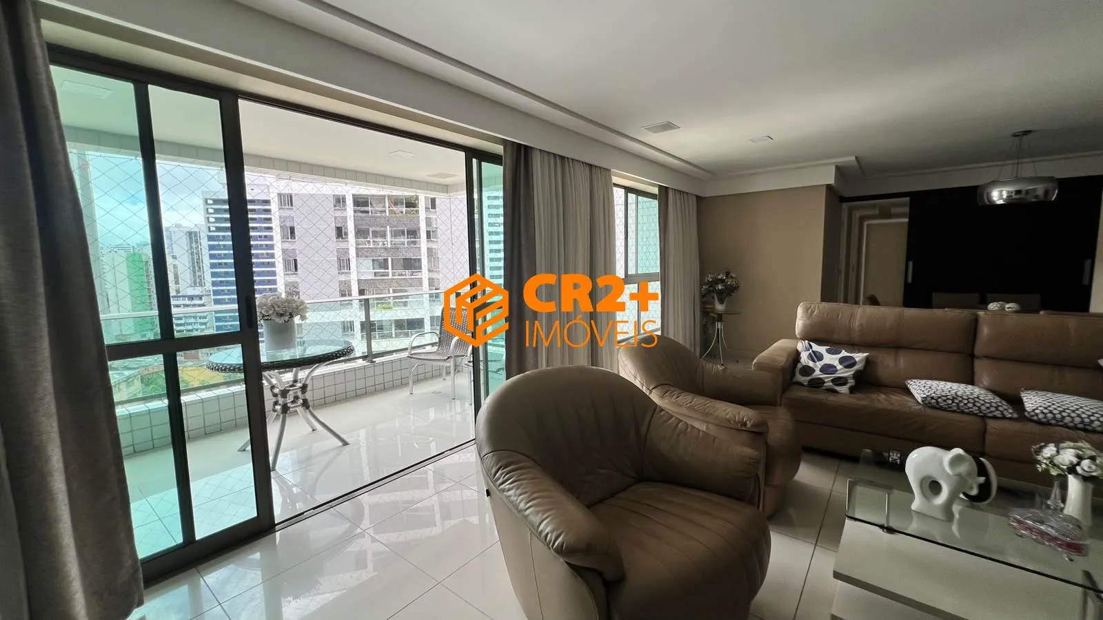 Imagem Vendo apartamento de luxo com 4 suítes no Rosarinho