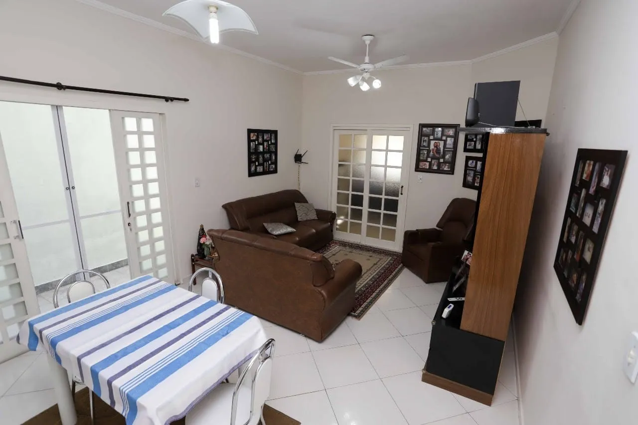 Imagem Casa à venda 3 Quartos, 1 Suite, 3 Vagas, 250M², Vila Suiça, Pindamonhangaba - SP