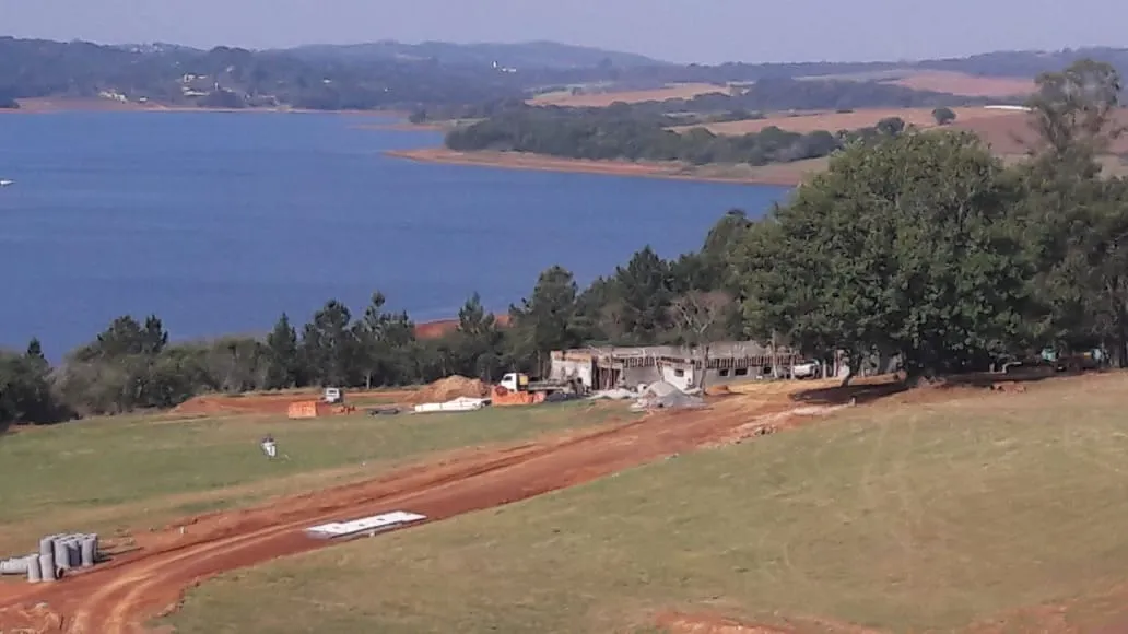 Imagem Terreno com projeto Arquitetonico com 1059 m² e Vista 360º no Ponto Mais Alto do Condomínio Le Portier Nautic Residence - Represa Itupararanga