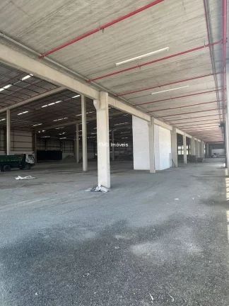 Imagem Galpão Comercial para Locação em Atibaia-SP, Bairro Pinheirinho: 2 Banheiros, 25 Vagas, 8.538,69m² de Área. Venha Conferir!