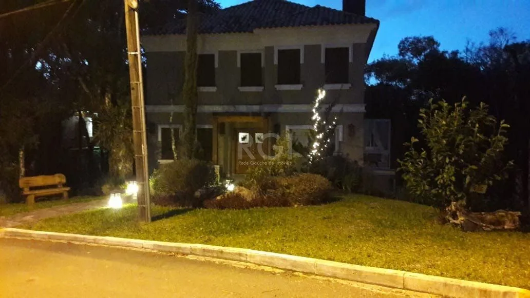 Imagem Casa Condominio para Venda - 327.75m², 3 dormitórios, sendo 3 suites, 3 vagas - Floresta