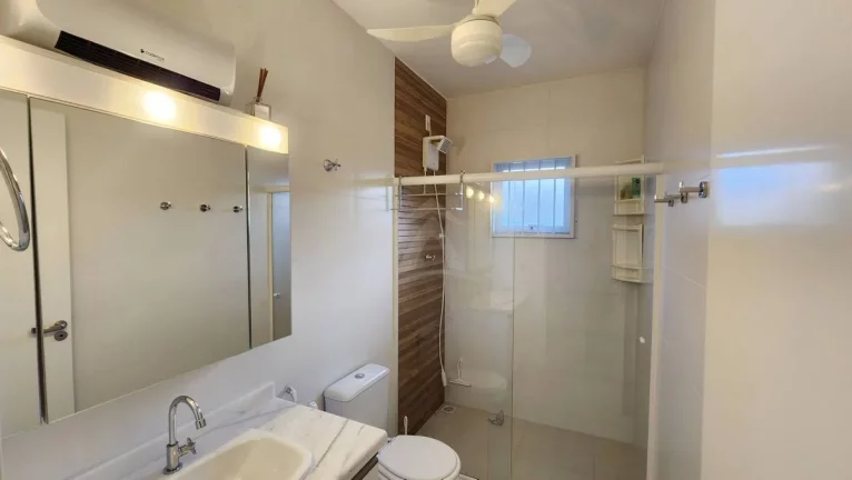 Imagem CASA COM PISCINA, 3 QUARTOS SENDO 1 SUÍTE, BAL MARILUZ