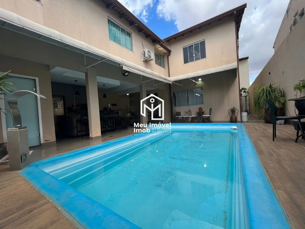 Imagem CASA 5 Quartos 3 Suíte 4 Vaga 330m² QNG 05 Taguatinga