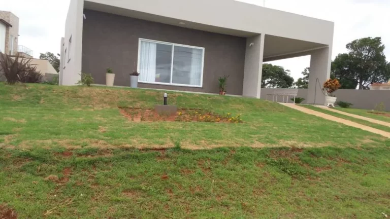 Imagem Linda casa a venda no condomínio Riviera de Santa Cristina III