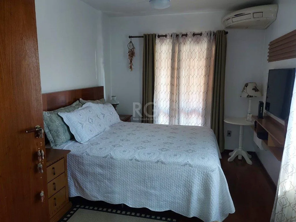 Imagem Casa Condominio para Venda - 234m², 3 dormitórios, sendo 1 suites, 2 vagas