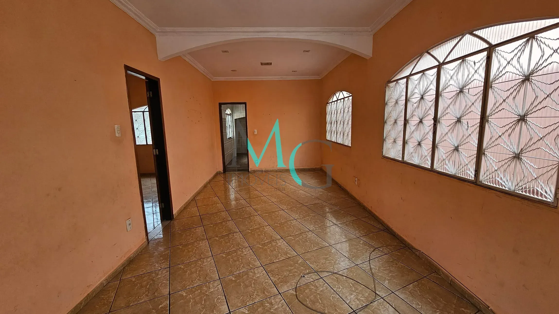Imagem Sobrado para Locação 2 Quartos, por R$ 1500 + taxas, 80M², Campo Grande, Rio de Janeiro - RJ