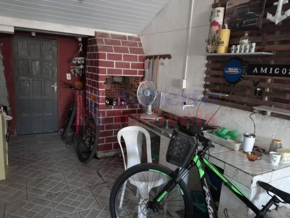 Imagem Casa em Alvenaria com 04 Quartos e Edícula - R$450.000,00