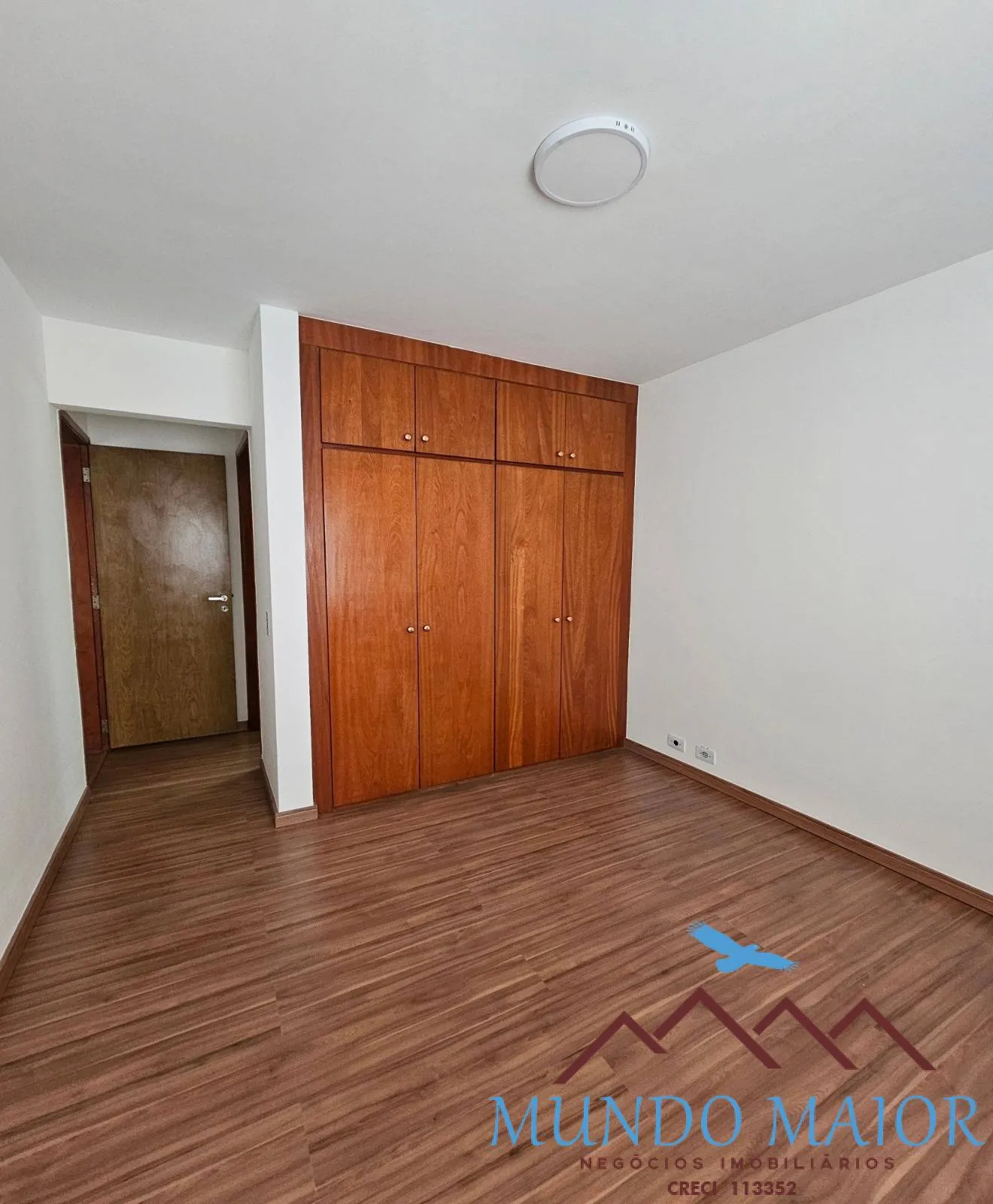 Imagem Seu Novo Lar Te Espera! 85m² Reformado, 2 Dorms (1 Suíte) -200m do Metro