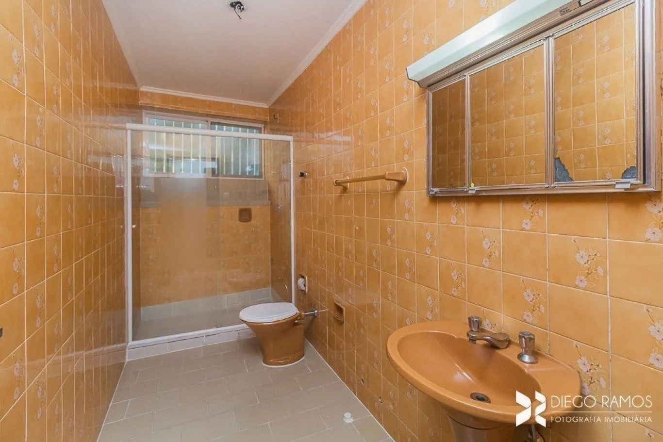 Imagem Casa térrea com 3 dormitórios, suíte e 2 vagas,