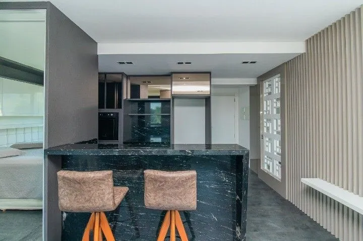 Imagem LOFT MOBILIADO PARA VENDA NO BAIRRO PRAIA DE BELAS - 41M² DE ÁREA PRIVATIVA - 01 VAGA DE ESTACIONAMENTO