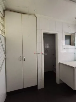 Imagem Apartamento com 3 dormitórios para alugar, 180 m² por R$ 5.288/mês - EDIFÍCIO IDA CARBONARI - Itatiba/SP