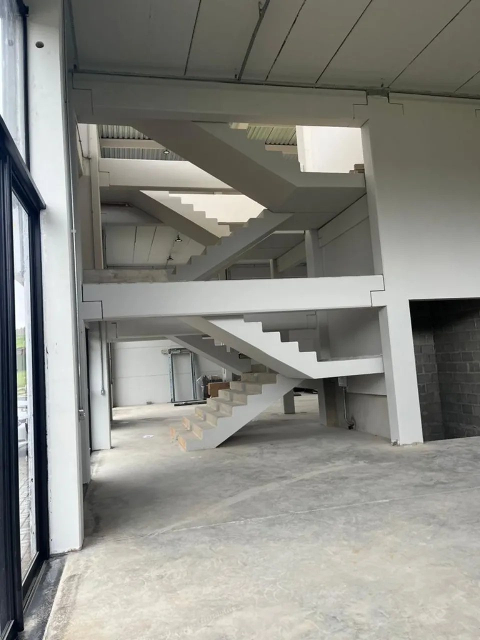 Imagem Barracão Industrial de 954m² em Alphaville Nova Esplanada - Votorantim-SP: Venda ou Locação.