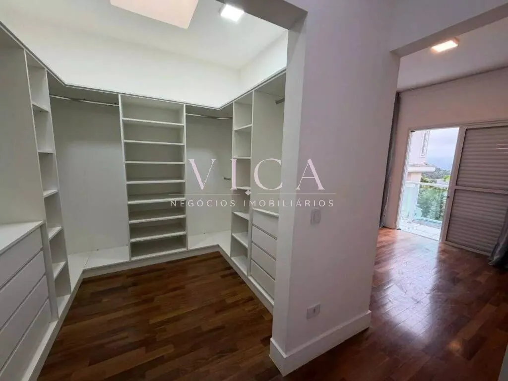 Imagem Valville 1| Casa 3 suítes, vista reserva, espaço gourmet - R$ 12.900,00 mês