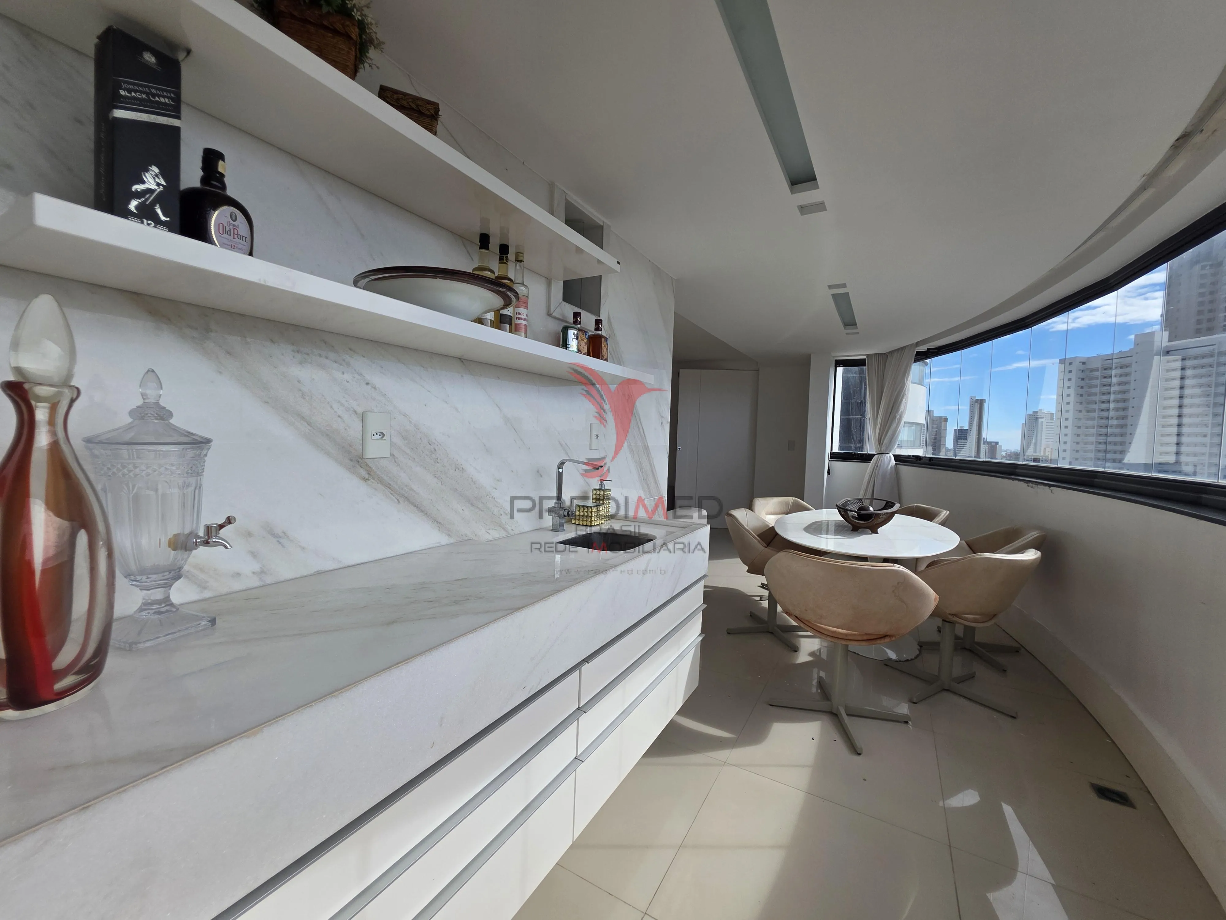 Imagem Apartamento Mobiliado de Alto Padrão no Aeroclube com Vista Deslumbrante para o Mar