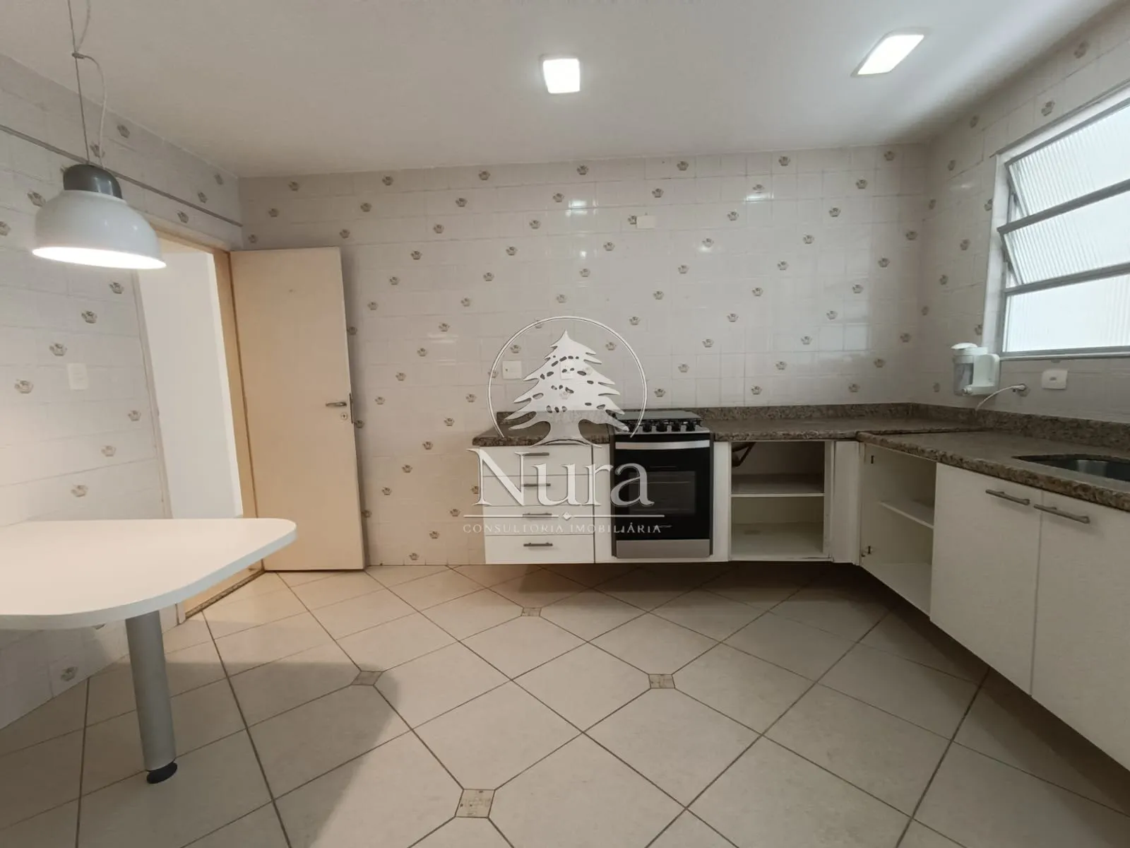 Imagem Apartamento de 3 quartos, 165m² no bairro Boqueirão, em Santos