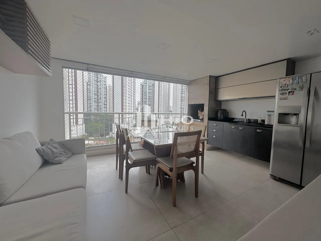 Imagem Apartamento Reformado à Venda no Tatuapé com 3 Dormitórios 1 Suíte Varanda Gourmet e 2 Vagas de Garagem