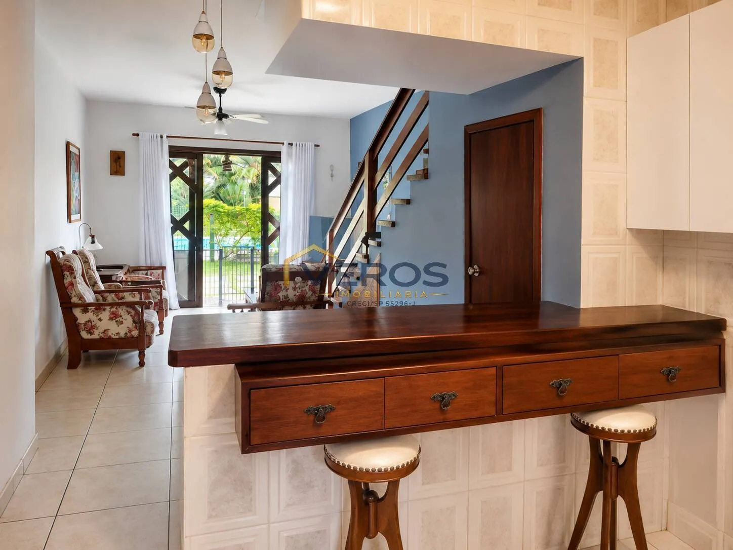 Imagem CASA DE CONDOMÍNIO A VENDA NA MARTIM DE SÁ I 3 QUARTOS E PISCINA