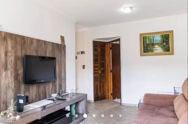 Imagem Sobrado para Alugar com 160m², 3 dormitórios, 1 suíte, 1 sala e 2 vagas!!!