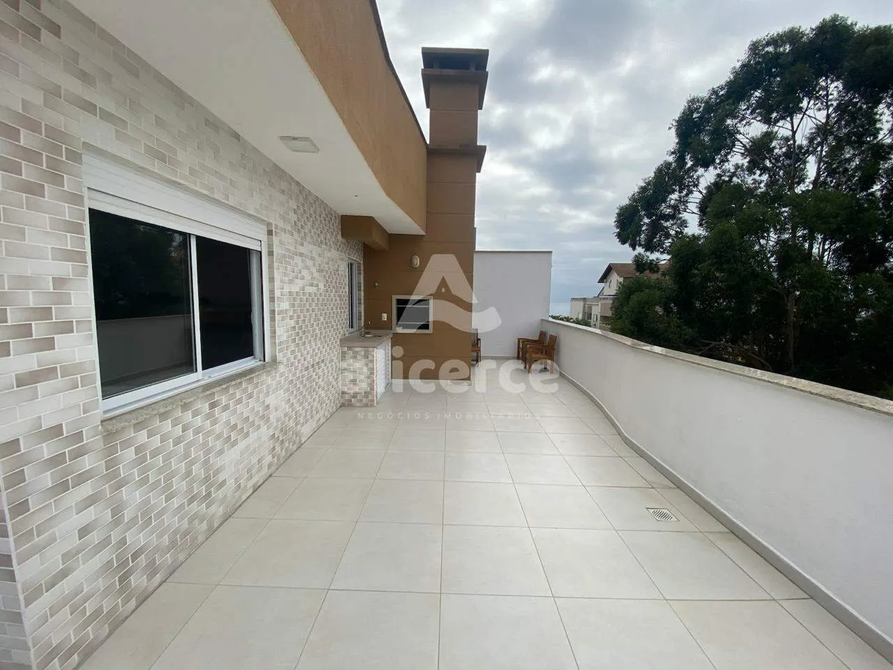 Imagem Cobertura Duplex à venda l 3 quartos, 1 suíte l140m² l Cachoeira do Bom Jesus - Florianópolis/SC