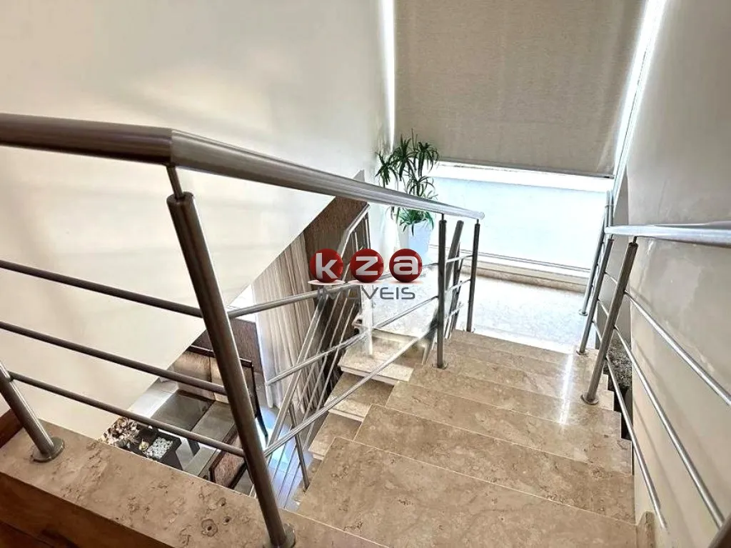 Imagem Casa de Luxo em Condomínio: 4 Quartos, 4 Suítes, 3 Salas, 5 Banheiros, 2 Vagas de Garagem, 300m² em Valinhos-SP, Jardim Recanto.