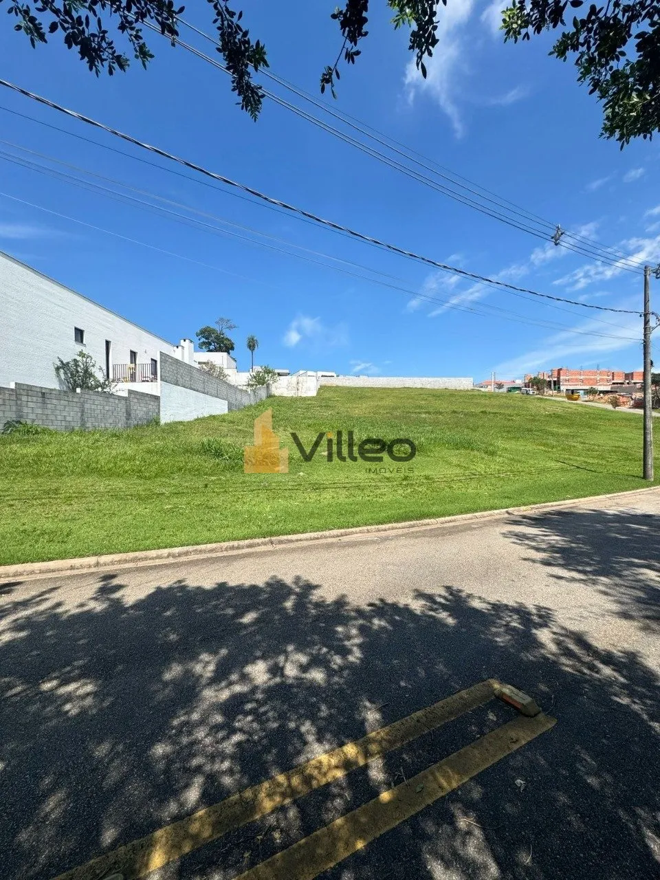 Imagem Descubra o privilégio de viver em um dos endereços mais cobiçados de Sorocaba. Este terreno de 1....