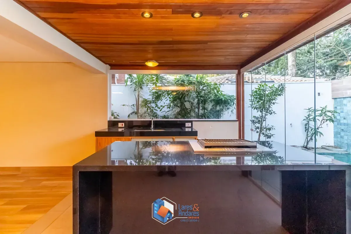 Imagem Casa no condomínio Condomínio Village Place para venda com 4 quartos, sendo 3 suítes, 402m²